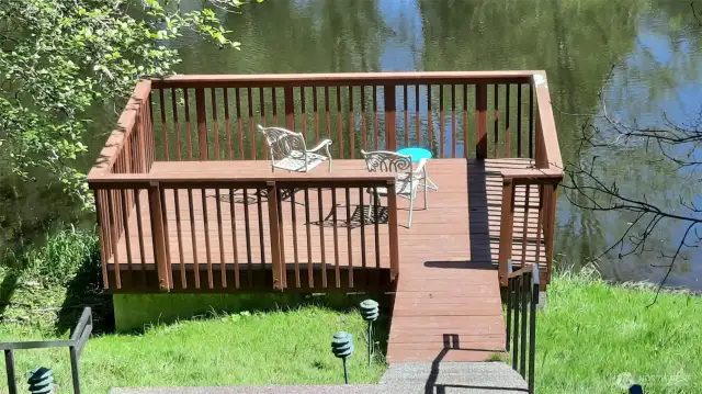 Community Deck Up Close