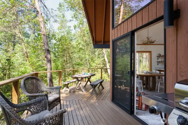 Stunning and spacious deck on main floor, right outside the living room and dining room areas.