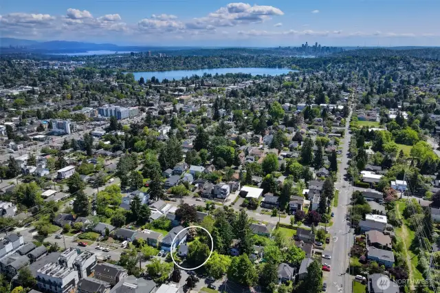 This property is conveniently located at the quiet top of the hill in Greenwood yet just minutes to big box shopping, parks and all that Green Lake has to offer.