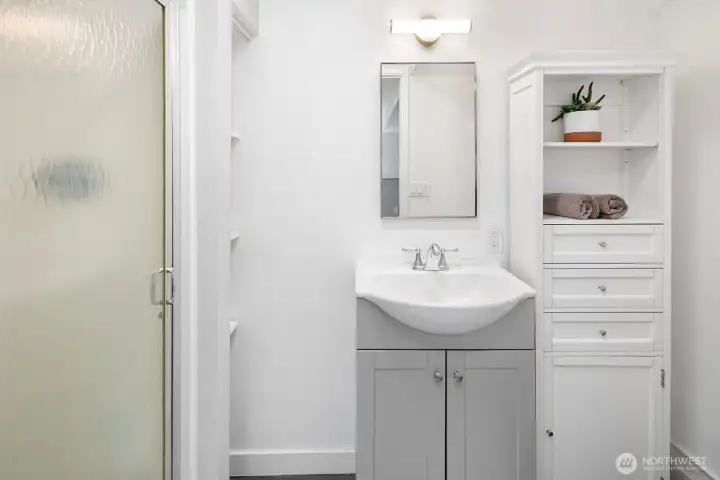 lower bath
