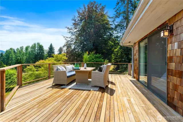 Come bask in the serenity and quiet of the Snoqualmie River and valley beyond.