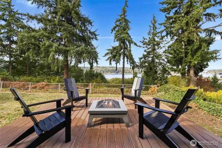 Trex deck right off primary with views!