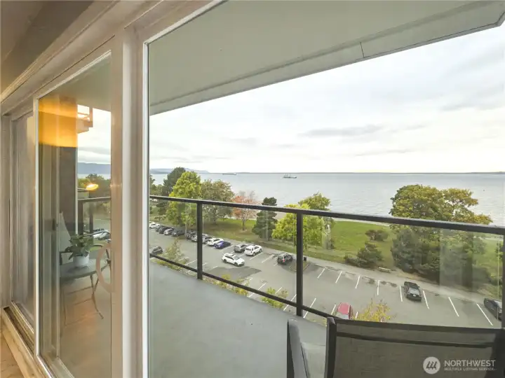 View from the balcony onto Boulevard Park!