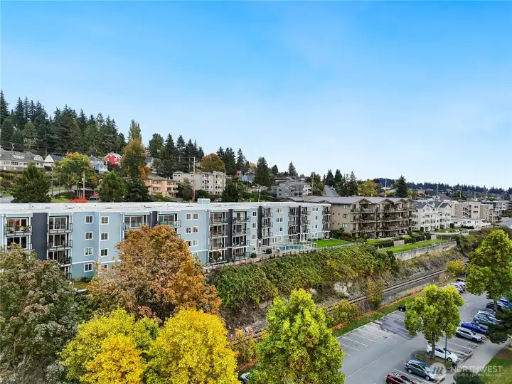 Another view of the complex taken above Boulivard Park.