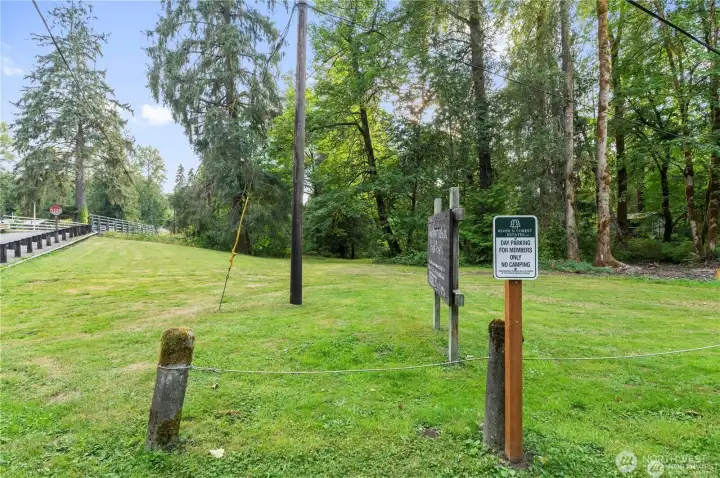 Community Park w/River access