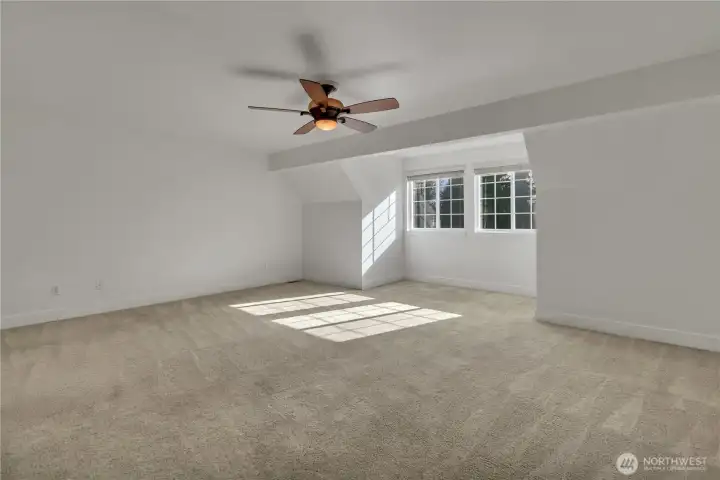 Primary with lots of Natural light