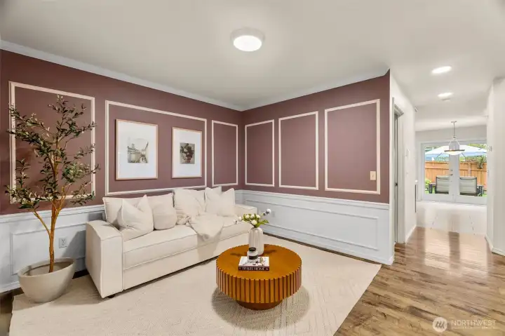 Formal sitting room off entry