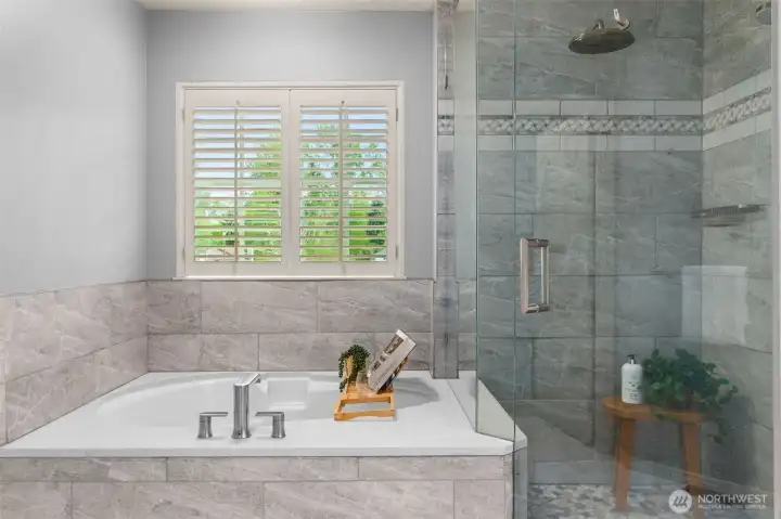 Soaking tub