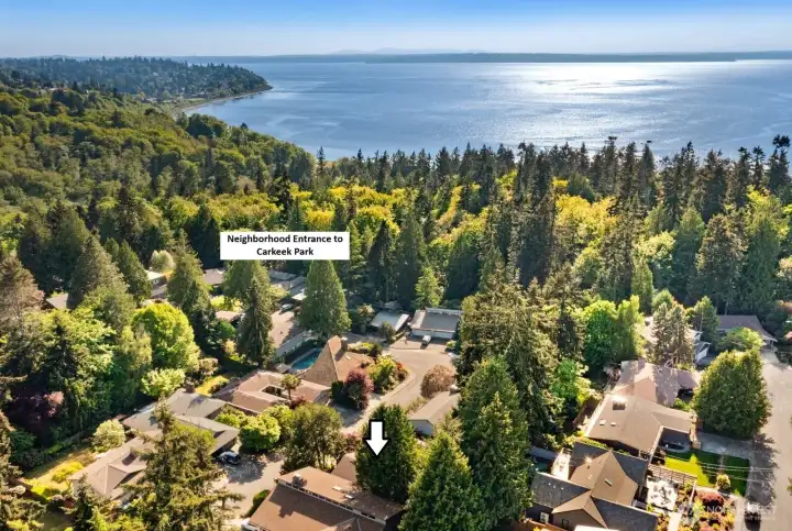 The neighborhood entrance to Carkeek Park is just down the street and a 5-7 minute walk from the house will land you at the Carkeek playground. This neighborhood is so private and quiet!