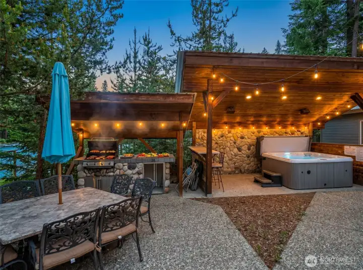 Twilight Outdoor Living Pavilion