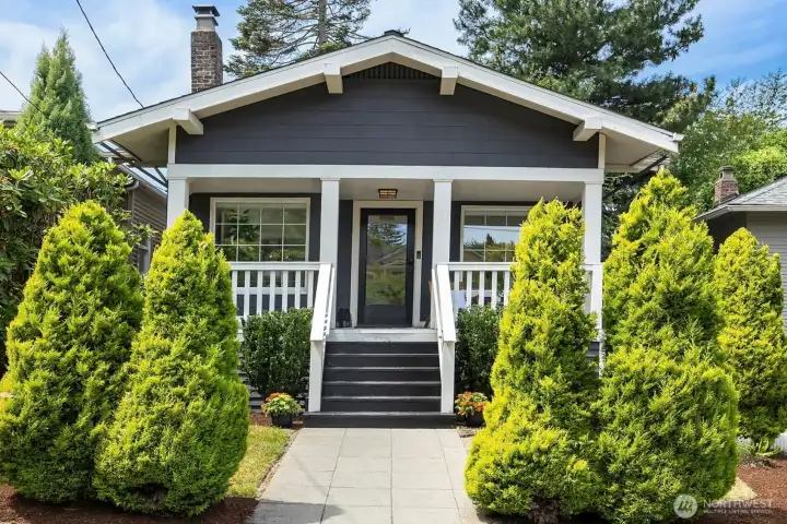Queen Anne Classic Craftsman