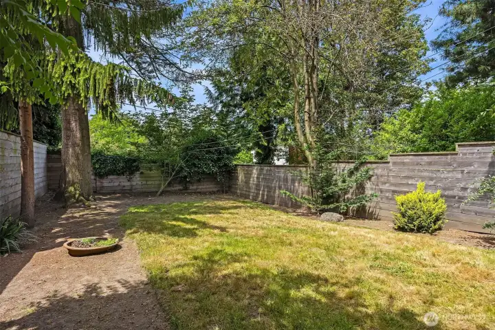 Private, flat yard
