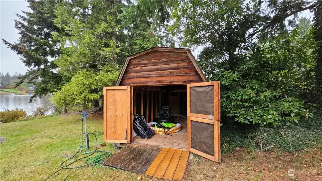 Shed