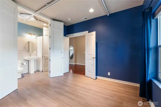 Access to the guest bath from the office/den