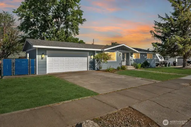 Desirable Montlake location! 5BR/3BA home with dual kitchens on a generous 10,799 SF lot at 2112 S Crestmont Drive