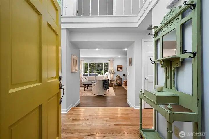 Welcome into this light, bright, clean, well-designed home in the Edgemoor neighborhood.  Move-in Ready!