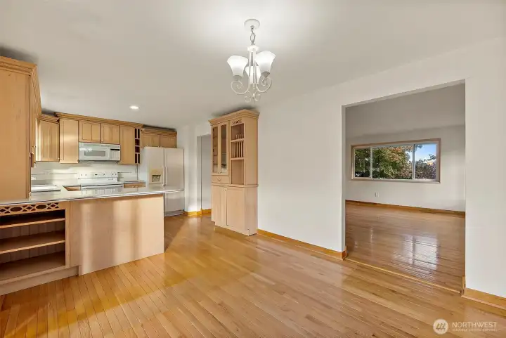 Open & Cheerful Kitchen with Plenty of Cabinetry
