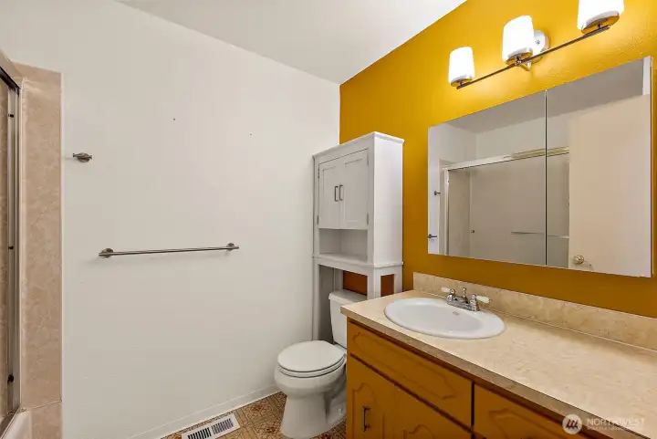 Upstairs Guest Bathroom