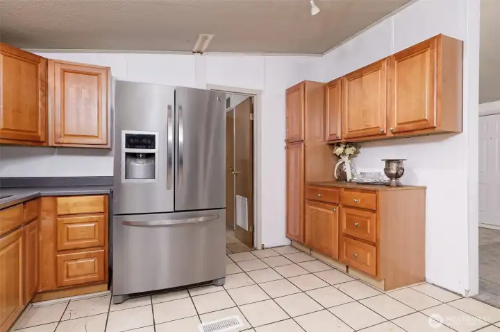 Lots of cupboard space