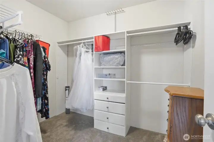 walk in closet