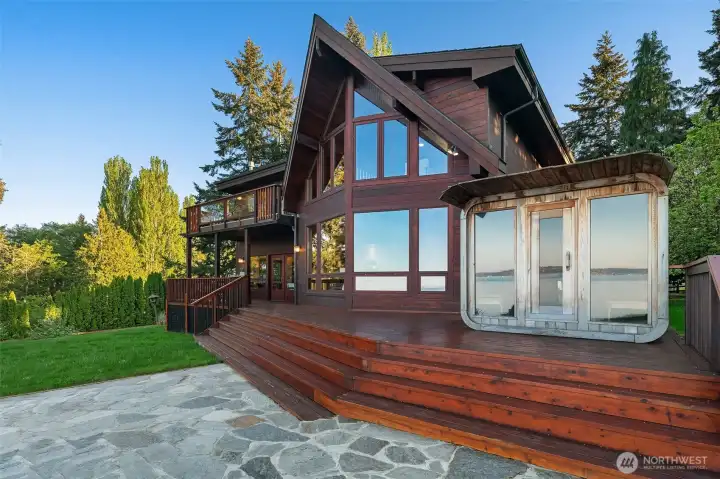 Large water view sauna