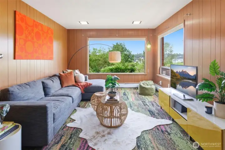 This spacious room is very inviting. This spacious room is very inviting.