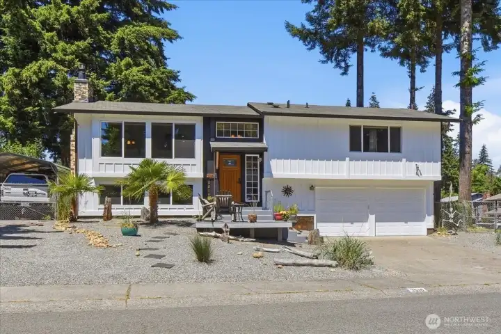 Beautifully updated 5 bed/3 bath home in great neighborhood.