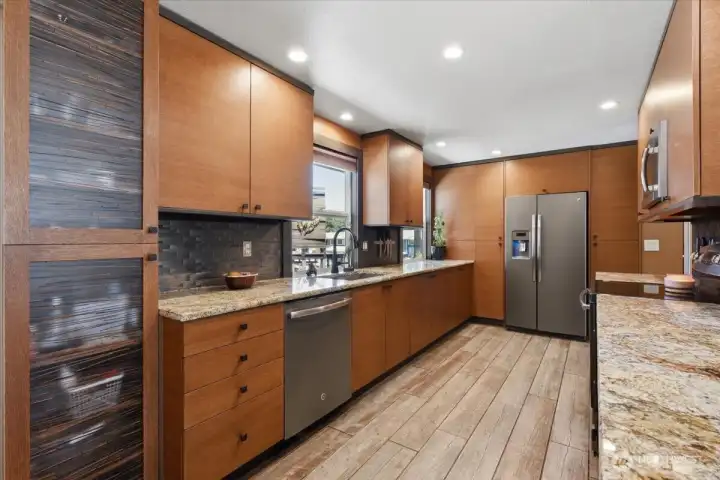Enjoy the high end kitchen remodel in this chef's kitchen.