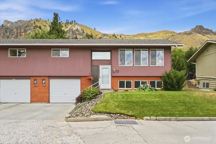 4 bed- 1.5 bath - 1 car garage