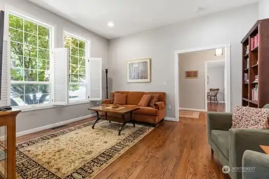 LIVING RM - Entry beyond