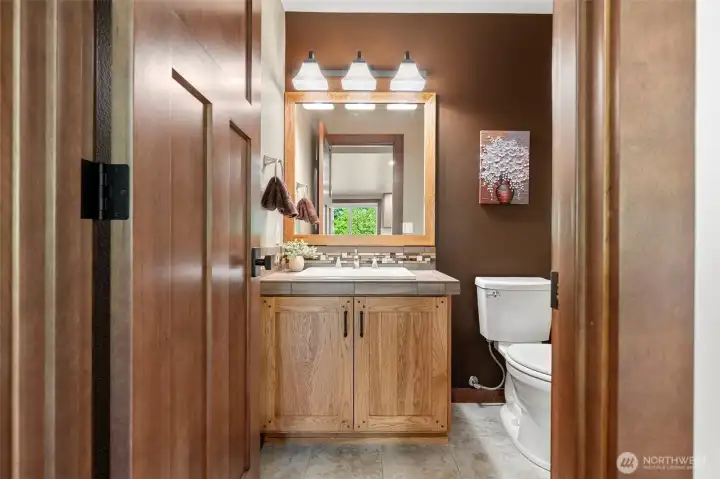 1/2 Bath