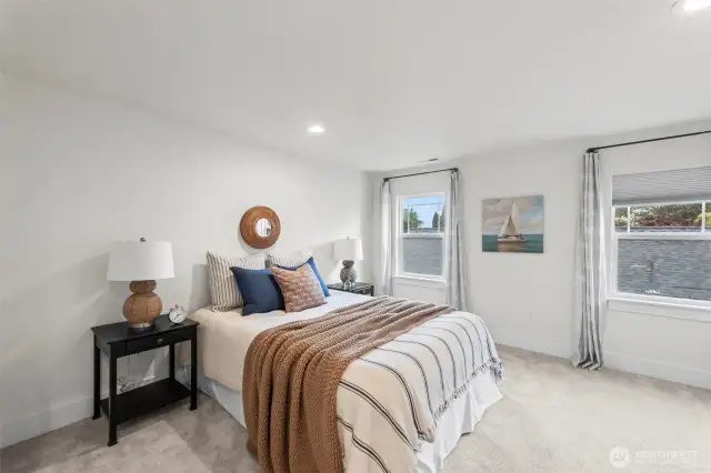 Upper 2 - Spacious bedroom 1