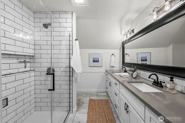 Upper 3 - Ensuite 3/4 bathroom