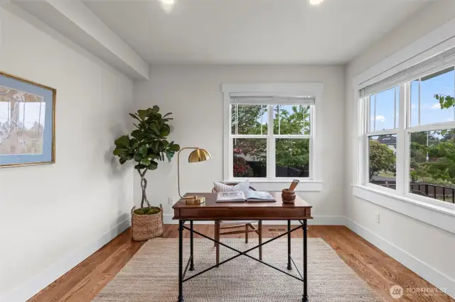 Main floor - Office