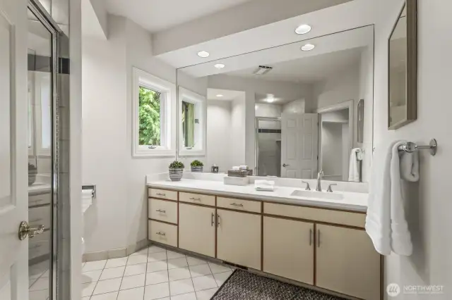 En-suite 3/4 bathroom in the bonus room upstairs. Would make a great 2nd primary suite.