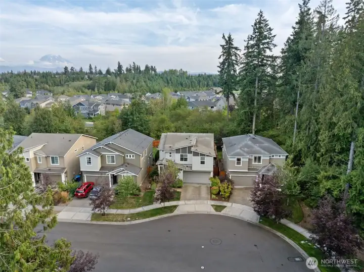 Cul-de-sac, Mountain View, ample parking, private setting
