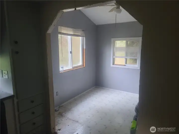 Mobile Home dining room