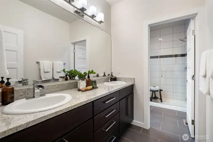 Main level primary ensuite.