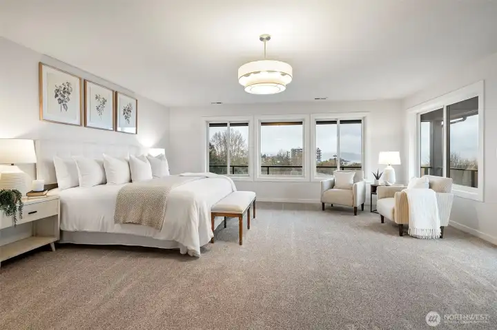 Oversized primary suite on 2nd level