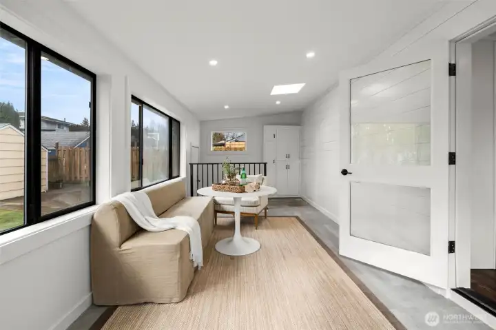 Sun room with great natural light.