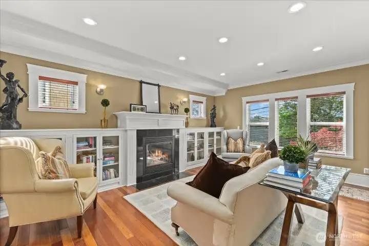 Spacious living room