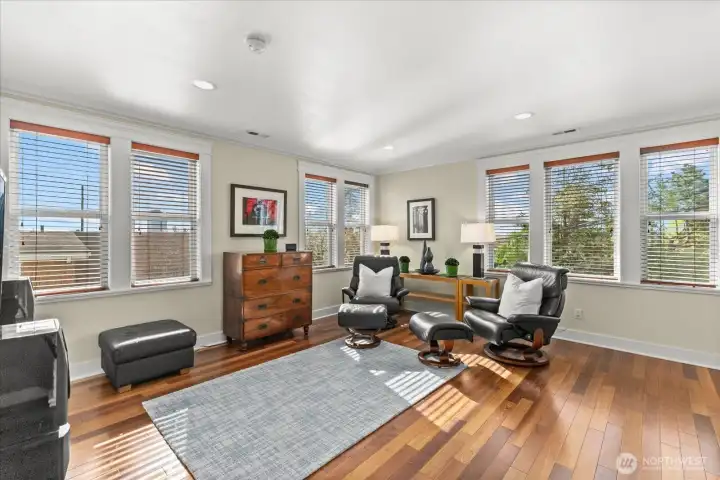 Upper level seating area