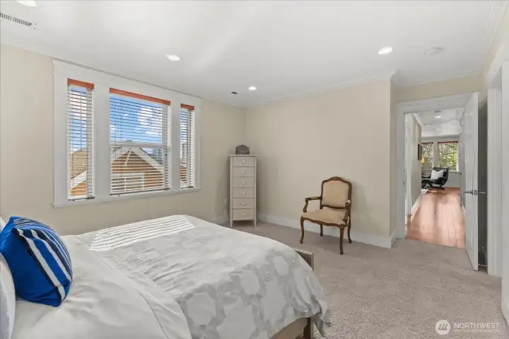 Huge primary bedroom