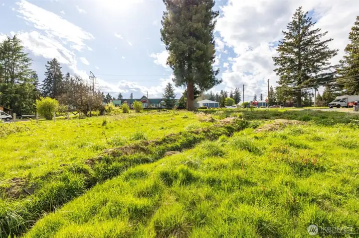 Facing West toward Bethel Rd