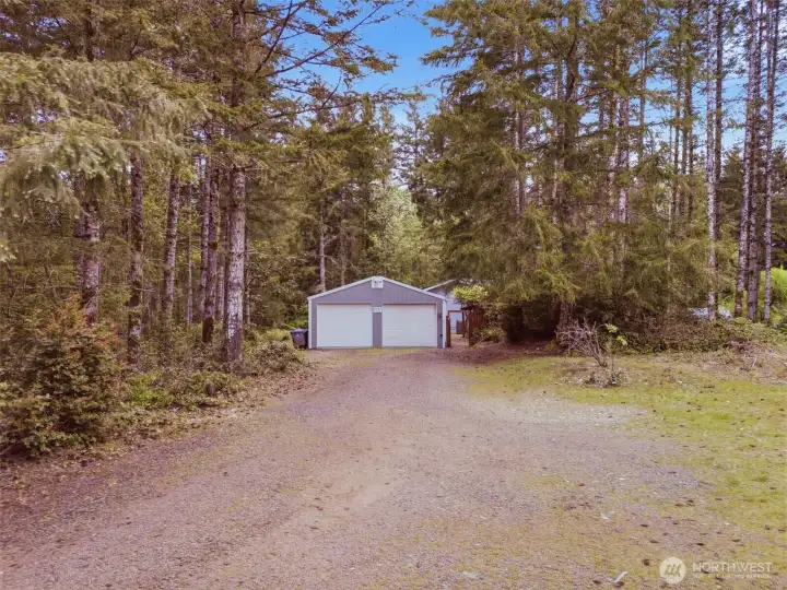 2 Car Detached Garage/Shop