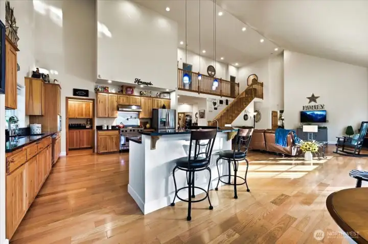 Look at the size of this open living area~such a dream to entertain in!