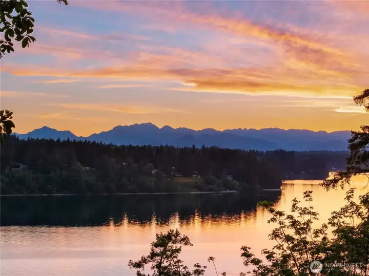 These views must of played an important part of the vision of Architect Stewart Silk that designed this home. He is recognized as one of the PNW most recognized architects for high end waterfront estates. These views must of played an important part of the vision of Architect Stewart Silk that designed this home. He is recognized as one of the PNW most recognized architects for high end waterfront estates.