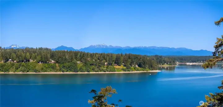Those Olympic Mountains are breaking. Those Olympic Mountains are breaking.