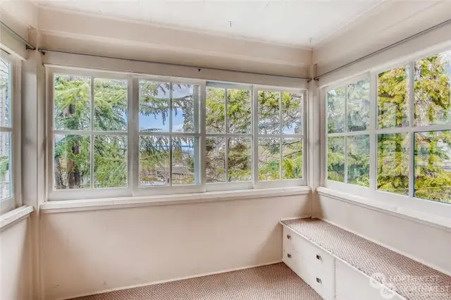 Upper unit sunroom