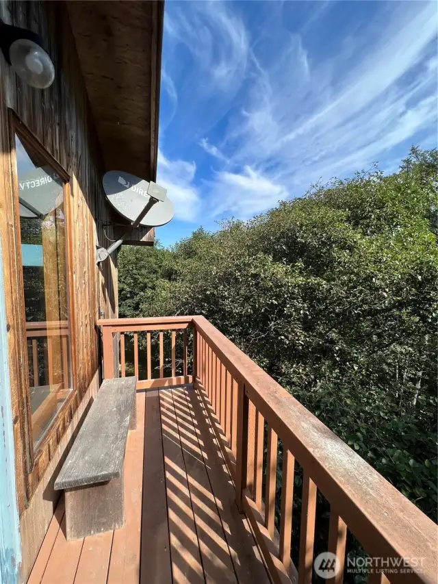 Have a cup of coffee on your private deck and watch the sunrise and wildlife.